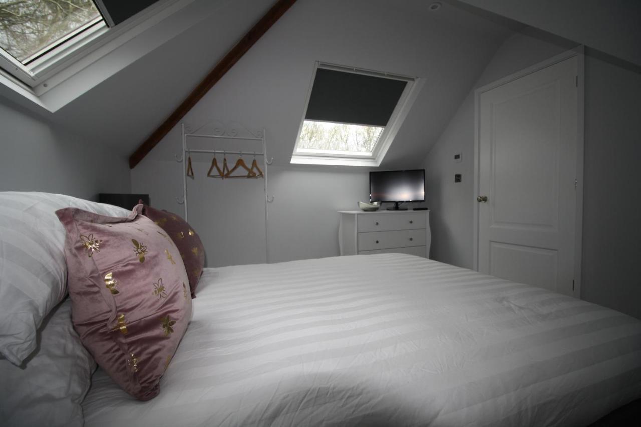 Ryefield Cottage - Luxurious Self-Catered Holiday Cottage With A Log Burner Чичестер Экстерьер фото