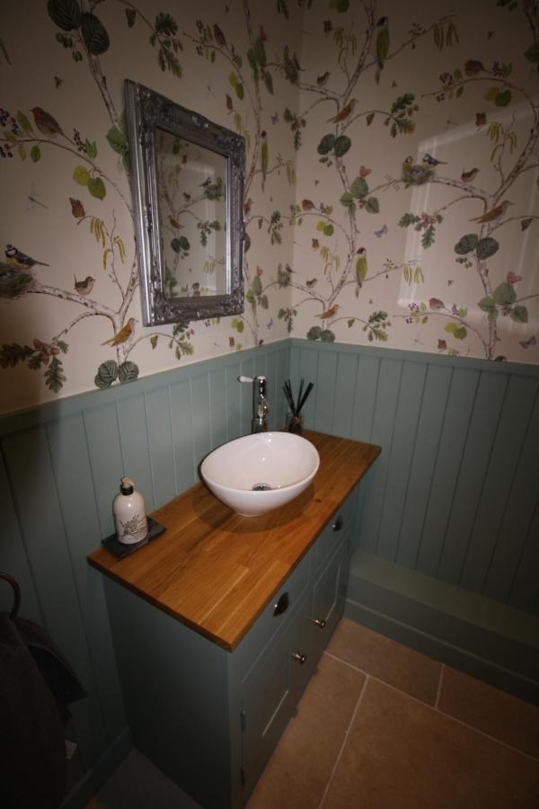 Ryefield Cottage - Luxurious Self-Catered Holiday Cottage With A Log Burner Чичестер Экстерьер фото